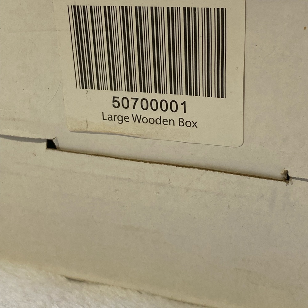 doTERRA Wooden Storage Box (RARE) - Picture 4 of 4